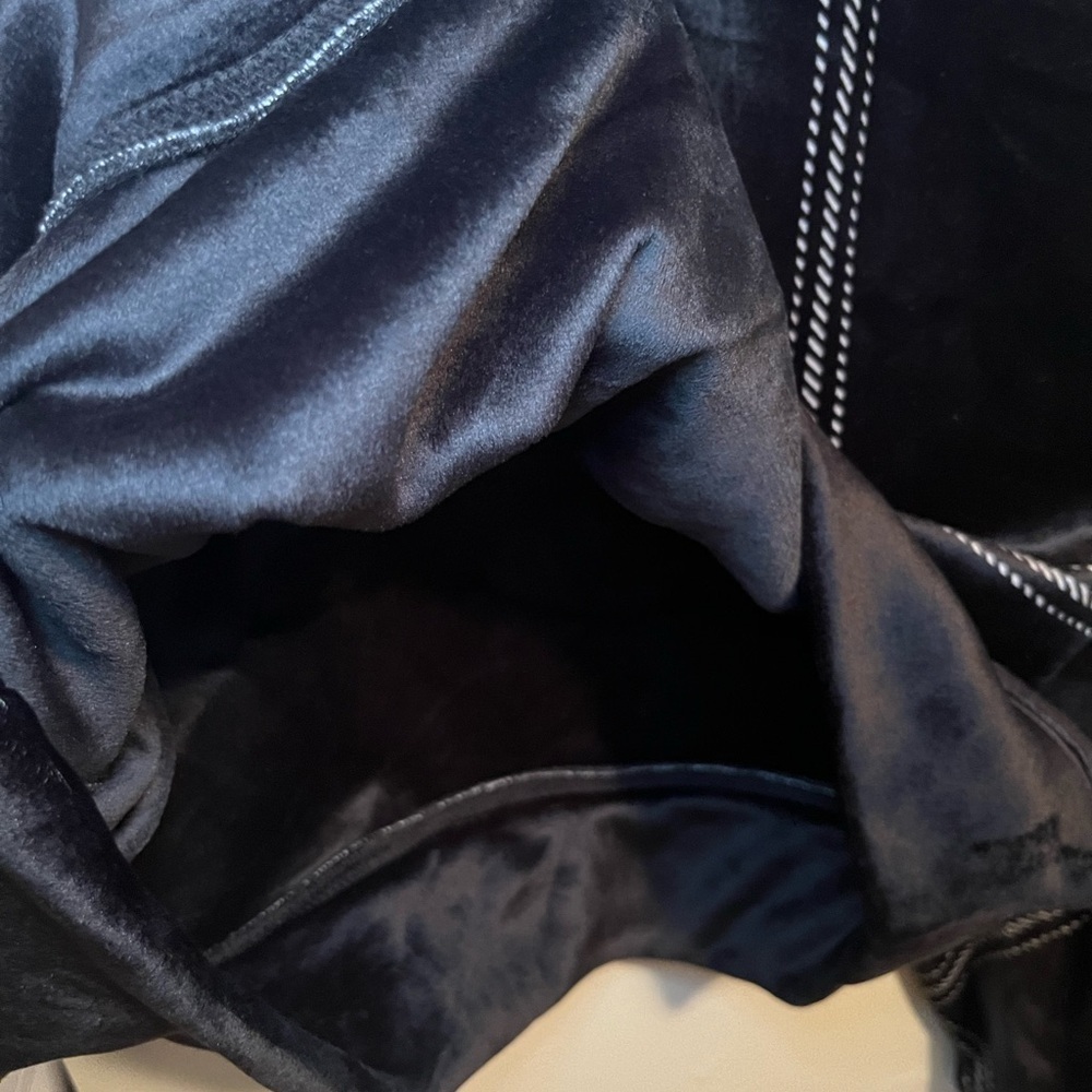Tavi Campfire Hoodie Size Large Black White Window Pane Stripes Cropped Velour - Picture 12 of 14